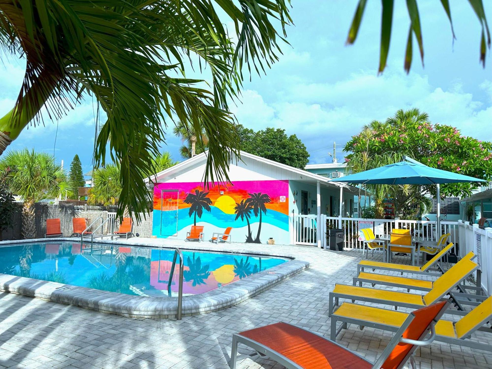 Park Shore Suites St Pete Beach Exterior foto